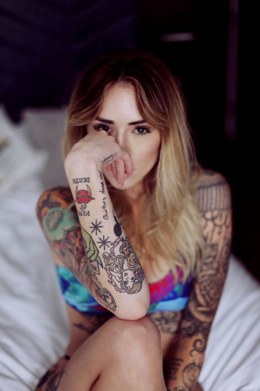 Skinny tattooed girl gets handled
