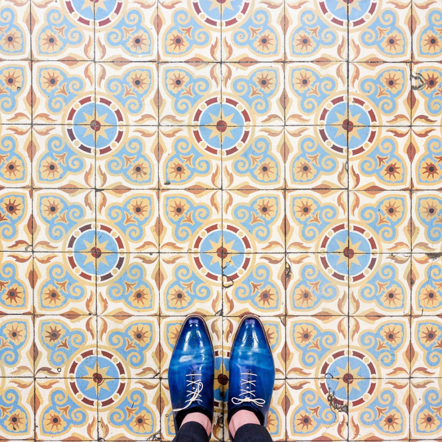 One guy - One city - One perspective. Parisian floors. 